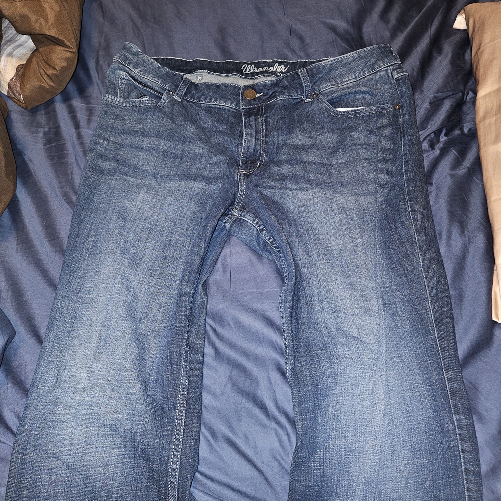 Wrangler Women's Dark Blue Boot Cut Jeans